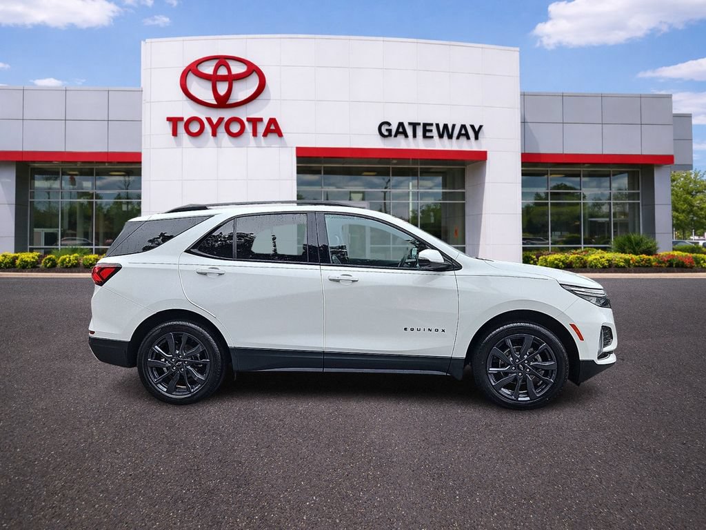 Used 2023 Chevrolet Equinox RS AWD/4WD image 4