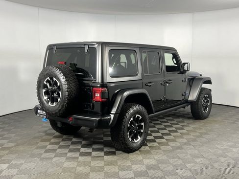 Used 2024 Jeep Wrangler Unlimited Rubicon 4xe w/ Capability Package image 5