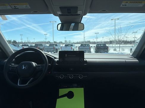 Used 2024 Honda CR-V EX image 7