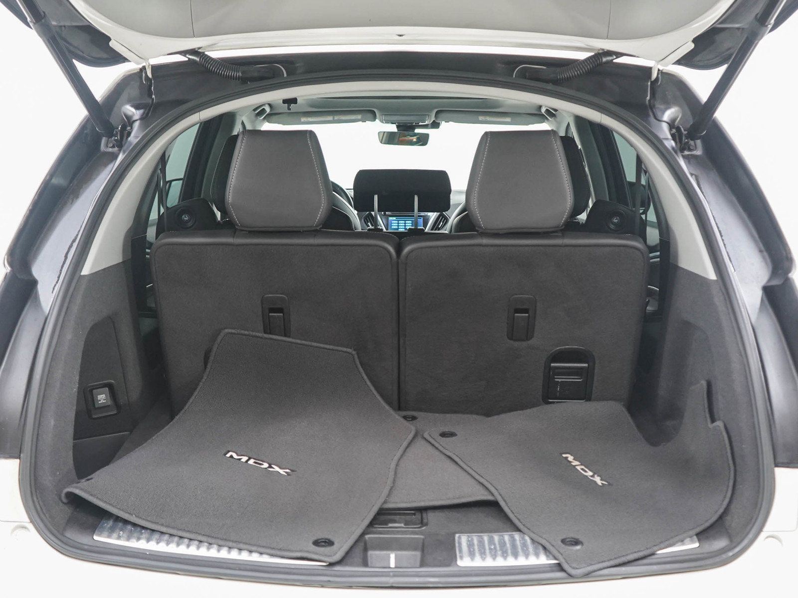 Used 2019 Acura MDX w/ Technology Package AWD/4WD image 17