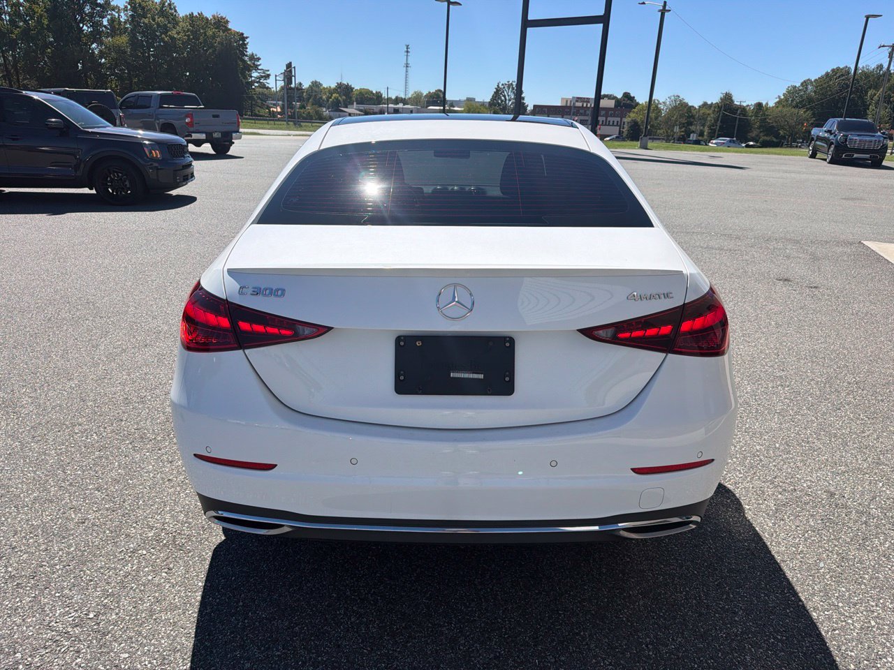 Used 2023 Mercedes-Benz C 300 4MATIC Sedan w/ Exclusive Trim Package image 7