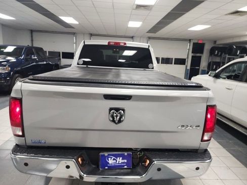Used 2017 RAM 3500 Tradesman w/ Chrome Appearance Group image 4