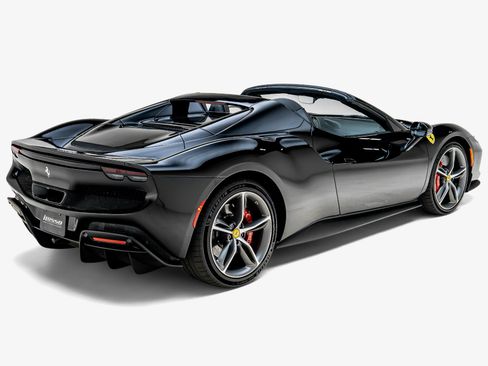 Used 2024 Ferrari 296 GTS RWD image 17