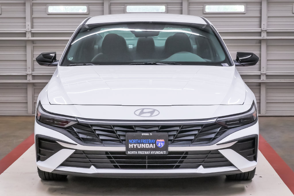 Certified 2026 Hyundai Elantra Sport FWD image 4