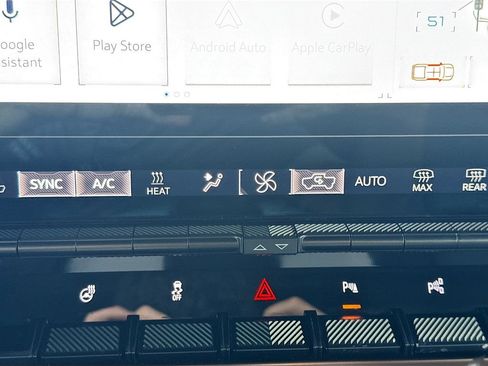 Used 2025 GMC Hummer EV 2X image 17