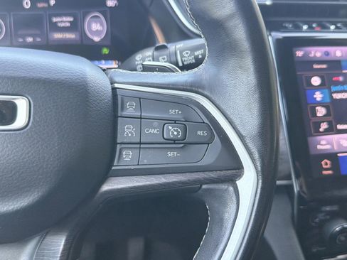 Used 2021 Jeep Grand Cherokee L Limited image 11