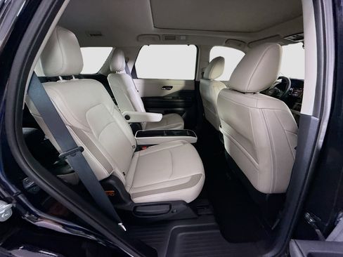 Used 2023 Nissan Pathfinder SL w/ SL Premium Package image 27