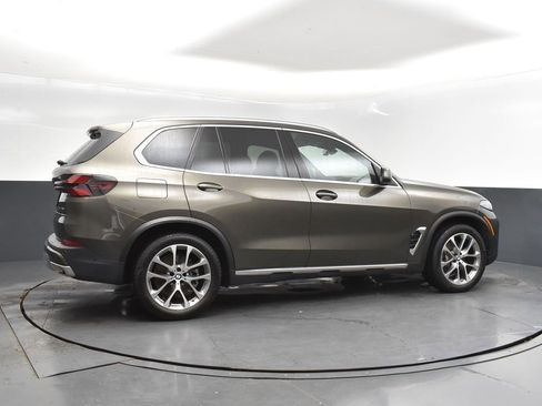 Certified 2025 BMW X5 xDrive40i w/ Premium Package image 8