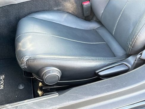 Used 2022 MAZDA MX-5 Miata Grand Touring w/ Weather Package image 20