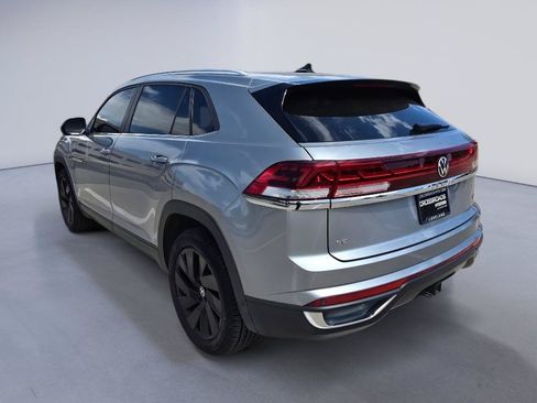 Used 2024 Volkswagen Atlas Cross Sport SE w/ Panoramic Sunroof Package AWD/4WD image 3