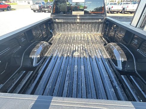 Used 2022 Chevrolet Silverado 3500 LTZ w/ LTZ Convenience Package AWD/4WD image 7