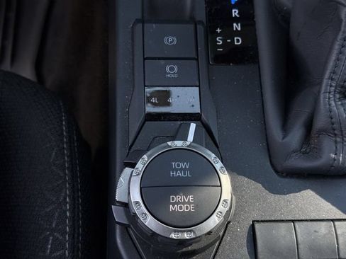Used 2025 Toyota 4Runner SR5 AWD/4WD image 21