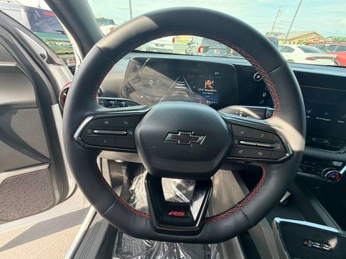 Used 2025 Chevrolet Equinox RS w/ Safety and Technology Package AWD/4WD image 10