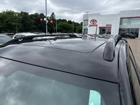 Used 2022 Jeep Cherokee Limited AWD/4WD image 42