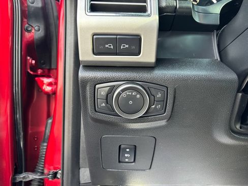 Used 2015 Ford F150 Lariat AWD/4WD image 38