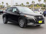 Used 2024 Nissan Kicks SV image 3