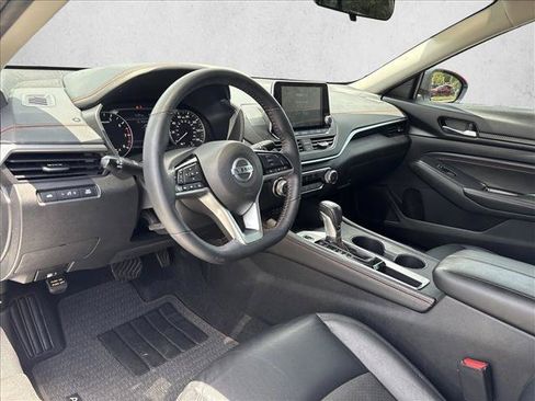 Used 2021 Nissan Altima 2.5 SR FWD image 9
