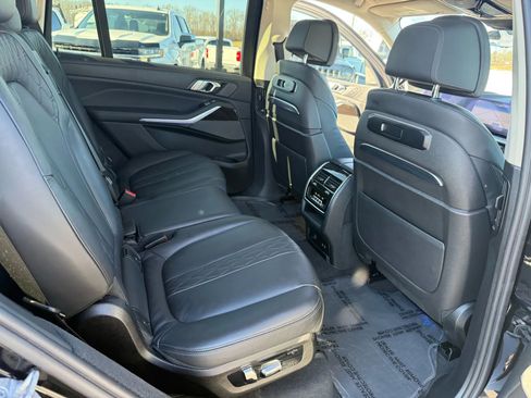 Used 2023 BMW X7 xDrive40i image 19