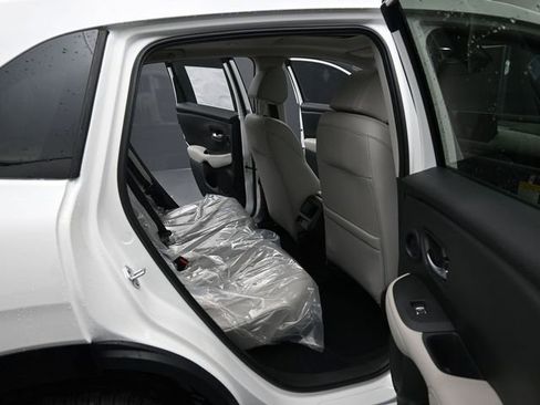 New 2026 Honda HR-V EX-L image 2