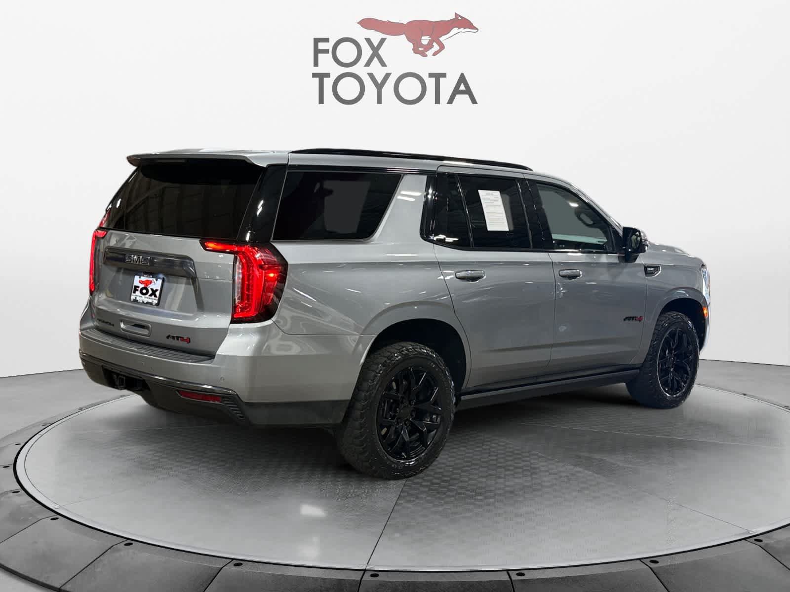 Used 2023 GMC Yukon AT4 w/ AT4 Premium Package AWD/4WD image 6
