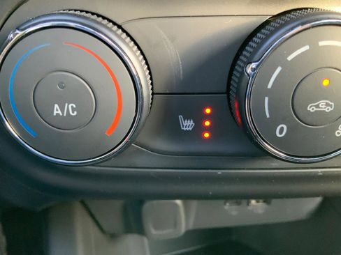 New 2026 Chevrolet Trax RS w/ Sunroof Package image 25