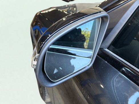 Used 2022 Mercedes-Benz GLC 300 4MATIC image 31