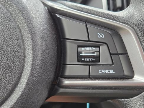 Used 2018 Subaru Crosstrek 2.0i AWD/4WD image 24