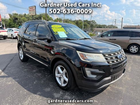 Used 2017 Ford Explorer XLT w/ Equipment Group 202A FWD image 1