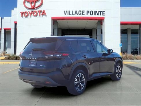 Used 2023 Nissan Rogue SV image 6