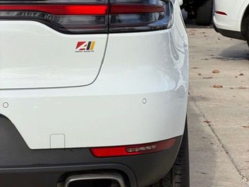 Used 2019 Porsche Macan image 15