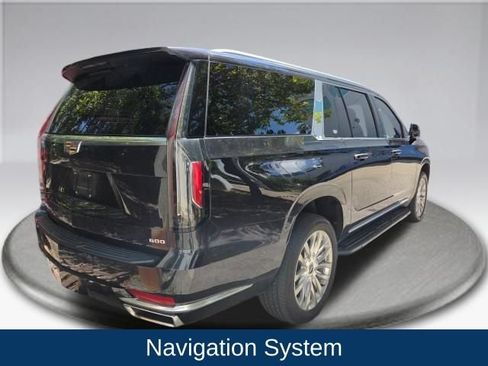 Used 2022 Cadillac Escalade ESV Premium Luxury AWD/4WD image 6
