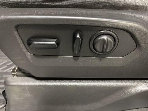 Used 2021 Chevrolet Silverado 1500 LT Trail Boss w/ Convenience Package II image 13