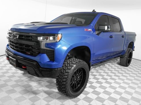 Used 2022 Chevrolet Silverado 1500 LT Trail Boss w/ LT Trail Boss Premium Package image 9