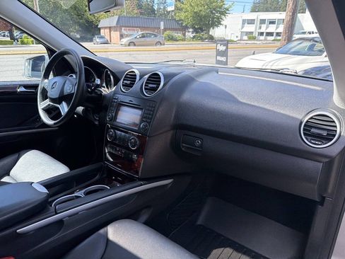 Used 2011 Mercedes-Benz ML 350 BlueTEC 4MATIC image 22