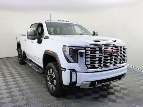 New 2026 GMC Sierra 2500 Denali w/ Denali Reserve Package AWD/4WD image 30