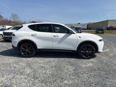 Used 2025 Dodge Hornet R/T image 6