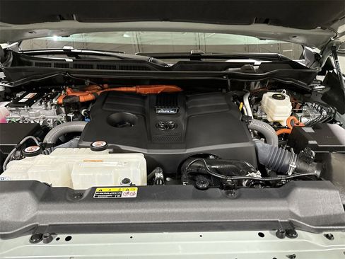 Used 2024 Toyota Sequoia Limited image 25