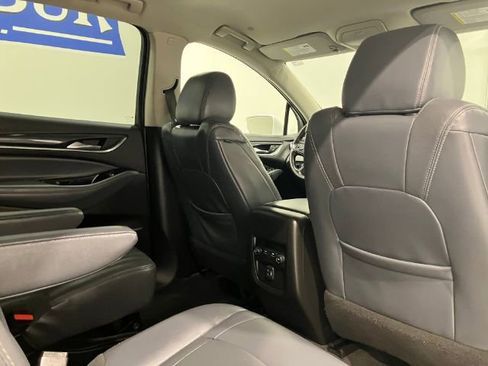 Used 2020 Buick Enclave Essence image 61