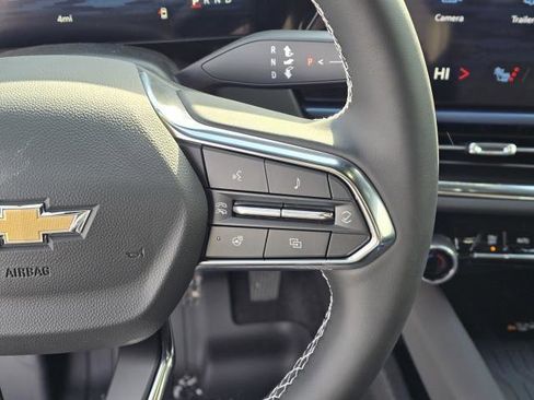 New 2026 Chevrolet Equinox EV LT image 17