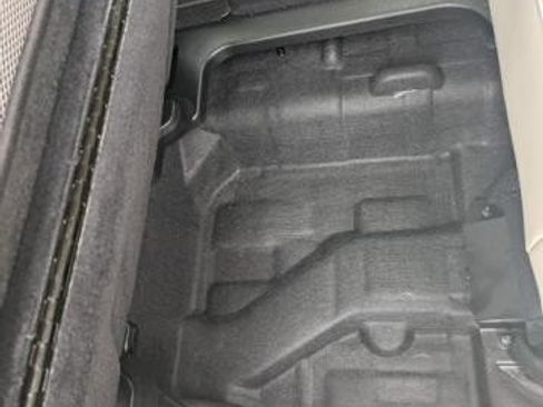 Used 2021 Chrysler Pacifica Touring-L image 16