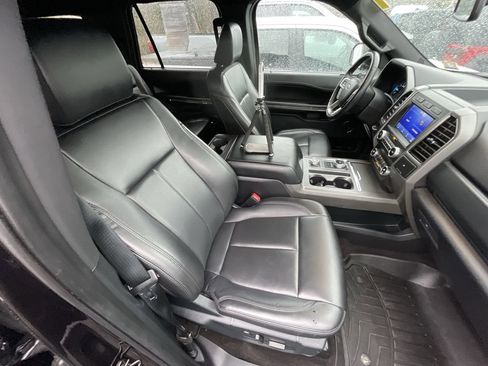 Used 2021 Ford Expedition Max XLT image 40