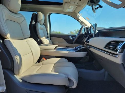Used 2024 Lincoln Navigator L Reserve w/ Monochromatic Package image 22
