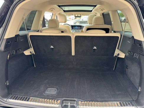 Used 2023 Mercedes-Benz GLS 450 4MATIC image 23