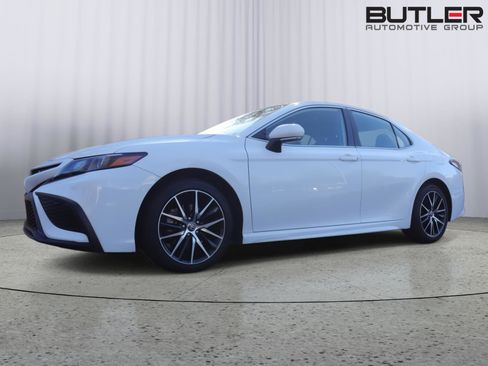 Used 2023 Toyota Camry SE image 36