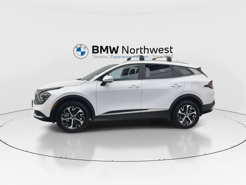 Used 2024 Kia Sportage EX AWD/4WD image 10