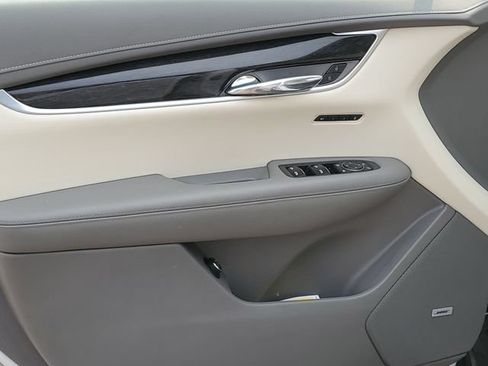 Used 2021 Cadillac XT6 Premium Luxury AWD/4WD image 28