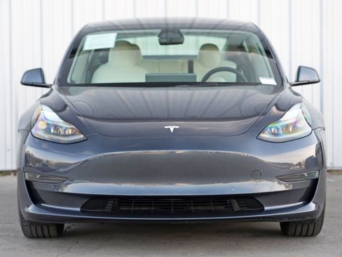 Used 2022 Tesla Model 3 image 7