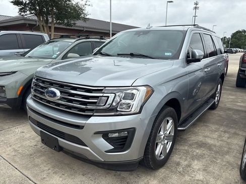 Used 2021 Ford Expedition XLT RWD image 2