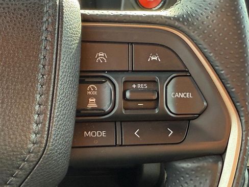 Certified 2025 Toyota 4Runner TRD Off-Road image 14