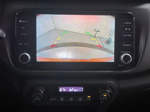 Used 2021 Nissan Kicks SV image 6